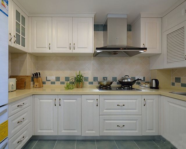 缅甸警方发现上百吨通过海运运输的走私木材：三亿体育手机版