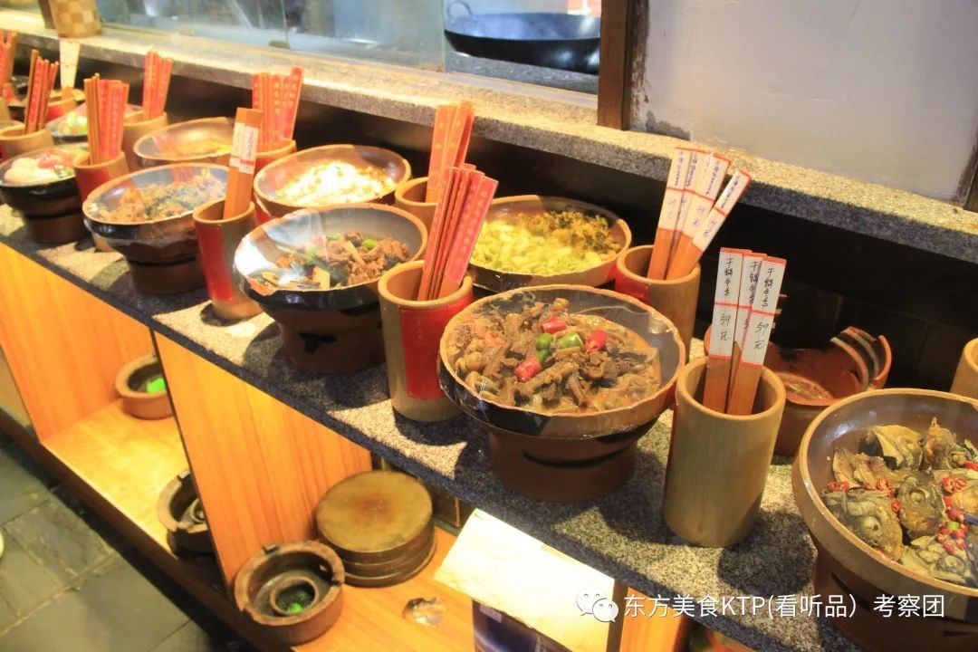 凤凰网品牌主场:“技”与“艺”的营销融合之道|三亿体育官网(图4) 三亿体育