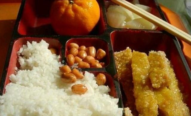 ‘三亿体育手机版’冯小刚《只有芸知道》新预告甜蜜来袭