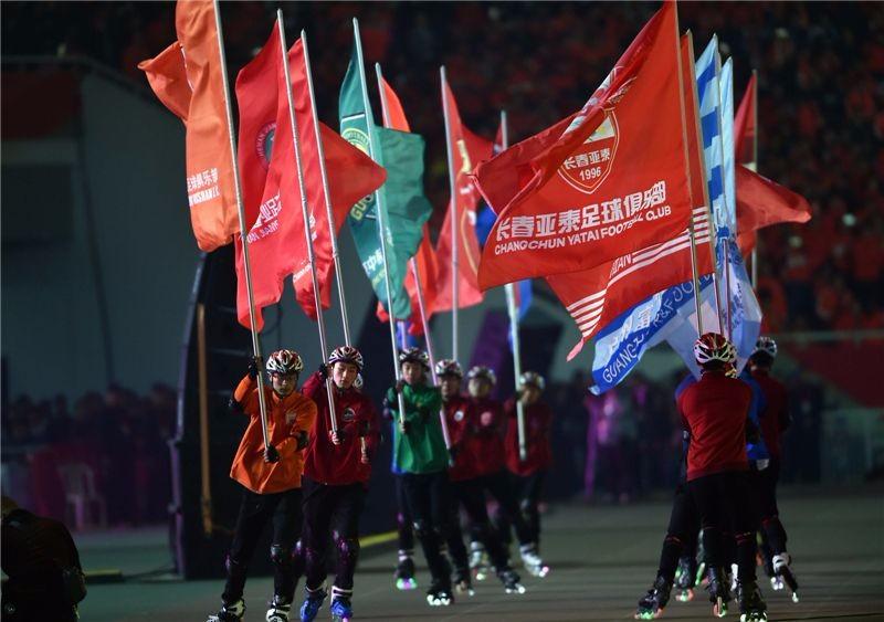 《雄狮》:带家人一起看感人的亲情大片“三亿体育官网”(图2) 三亿体育